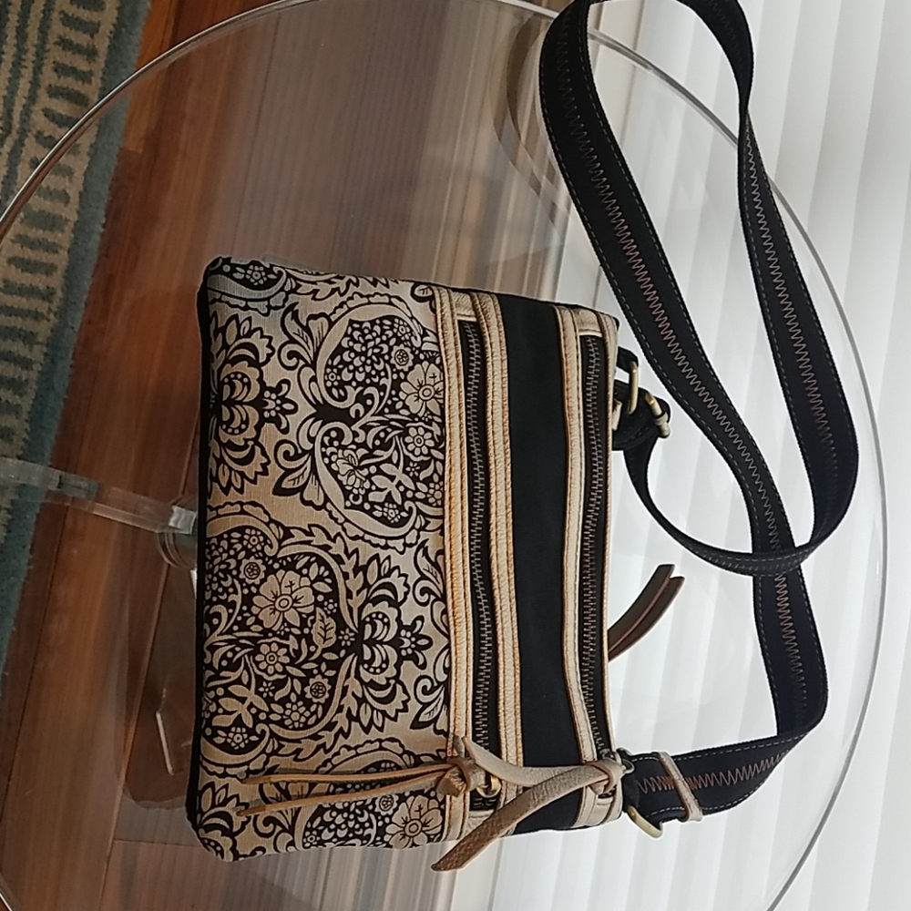 Anna Nova  4 zipper purse